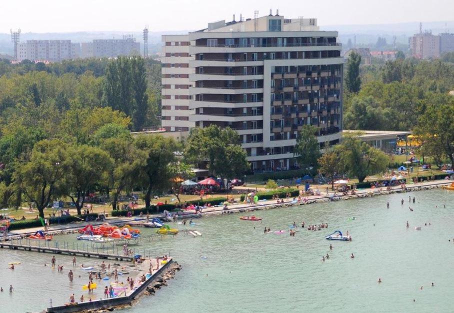 'Good Feelings' Apart otel Siofok Dış mekan fotoğraf